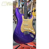 Fender American Ultra Stratocaster Plum Metallic w/Ebony Fingerboard & Anodized Gold Pickguard SOLID BODY GUITARS